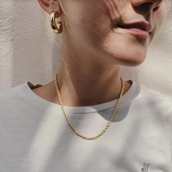 18K Gold Plated Thin Delicate Rope Necklace - Picture 4 of 7